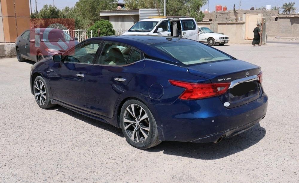 نيسان ماكسيما